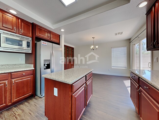 Photo - 10685 Timber Stand St