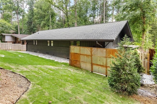 Photo - 3252 W Roxboro Rd NE