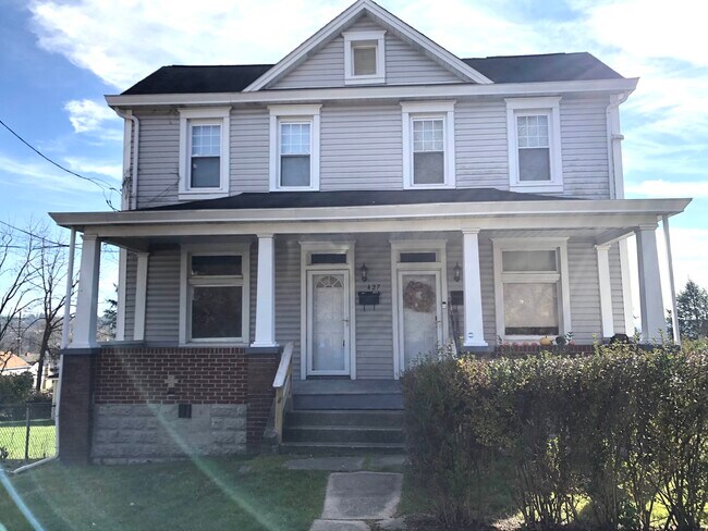 Photo - 427 Branch St