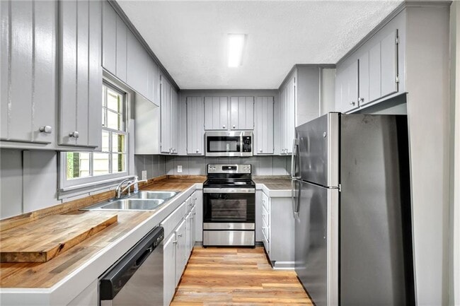 Photo - 5902 Cumming Hwy