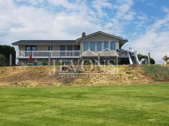 10405 Estes Rd