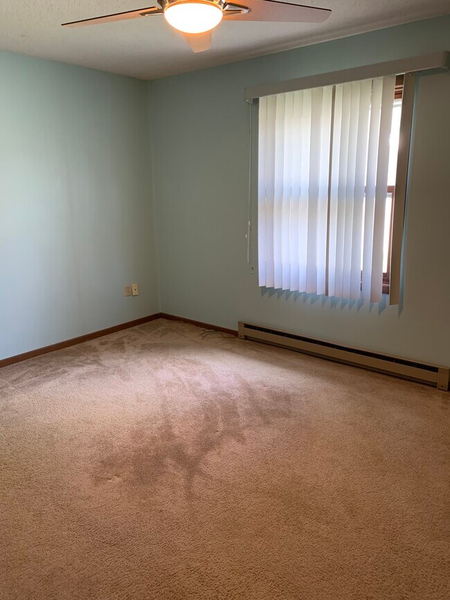 Bedroom 1 - 605 Clay St Unit 2