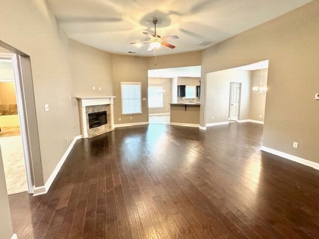 Photo - CourtlyCircleNorth8564 Unit 1