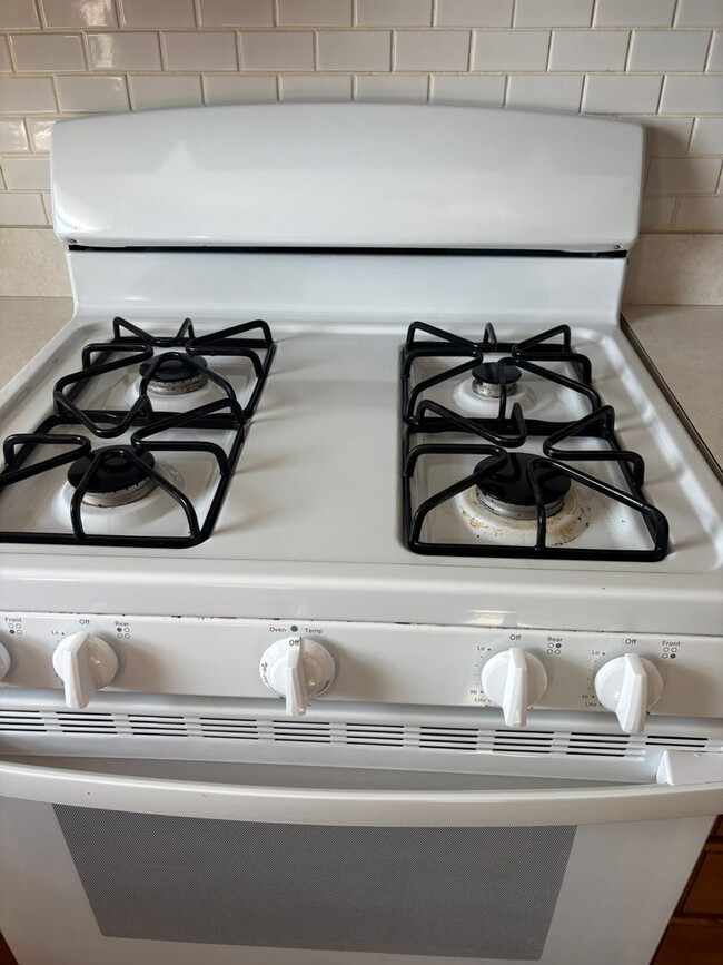 Photo - Charming 3-Bedroom Twin Home for Rent in L...