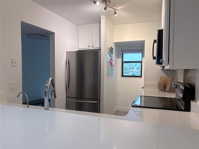 Photo - 2806 Plaza Terrace Dr Unit 2806