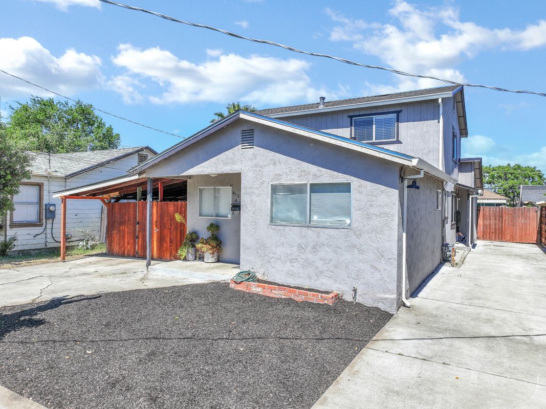 Photo - 612 W 15th St Unidad B