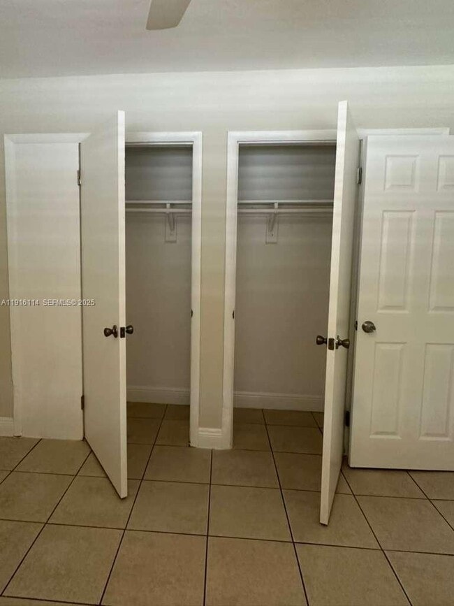 Photo - 5701 SW 27th St Unit 1