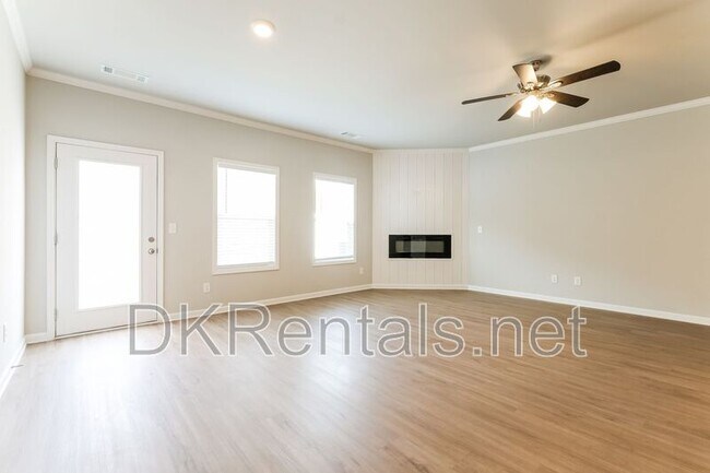 Photo - 5350 Fox Den Rd