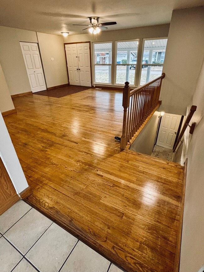 Photo - 607 Coach Light Ln