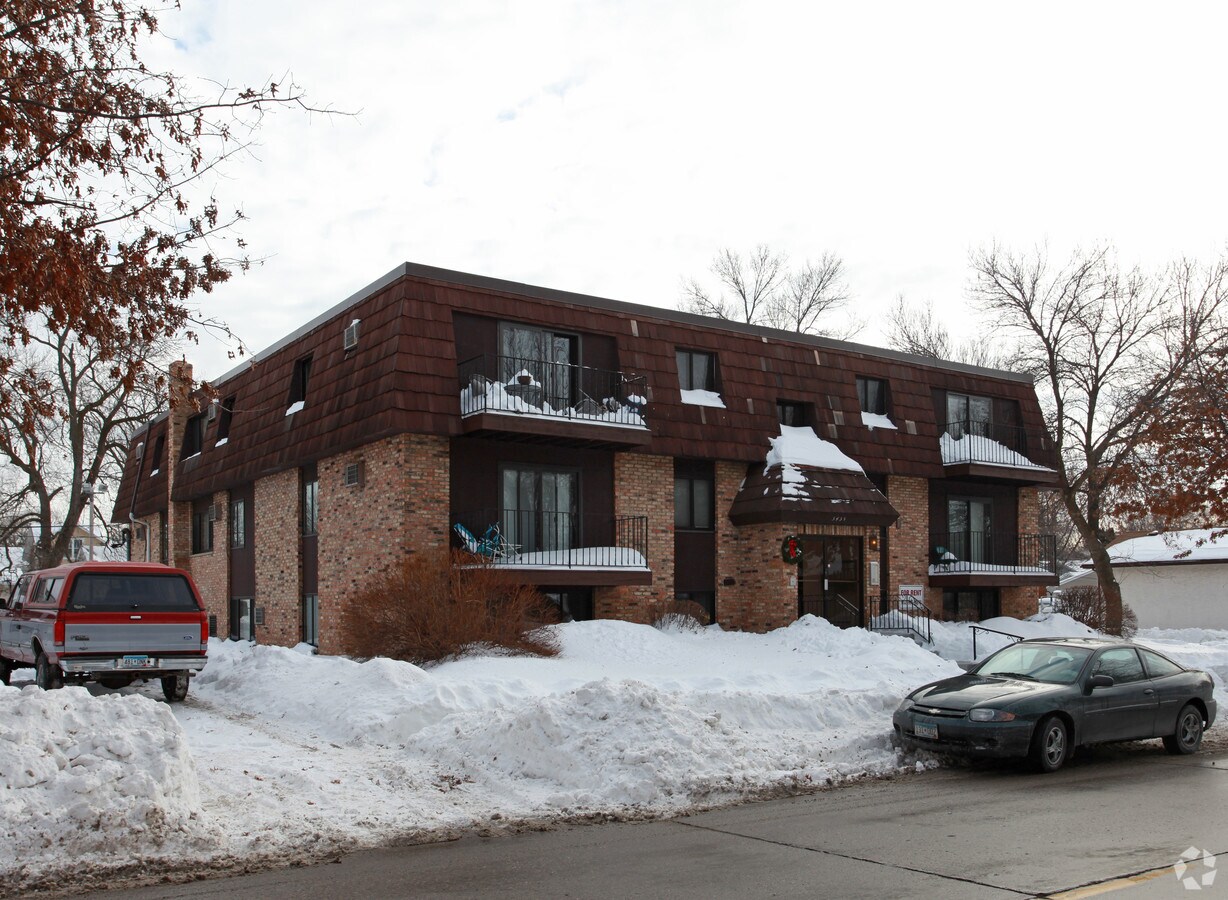 Photo - 5455 34th Ave S