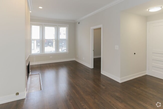 Building Photo - 3852 N Southport Ave Unit 1 Rental