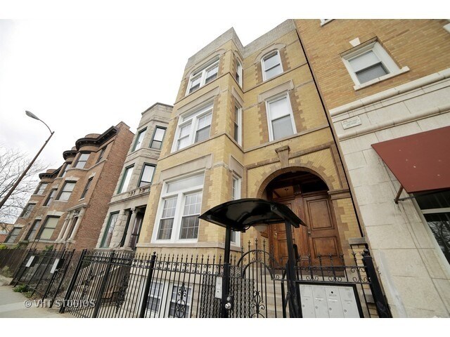 Building Photo - 3044 W North Ave Unit 2 Rental