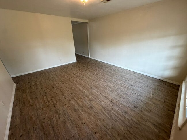Photo - 4229 SW 2nd Ave