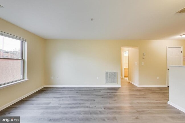 Photo - 1343 Clifton St NW Unidad 204