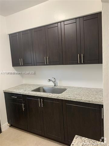 Building Photo - 1165 NW 63rd St Unit 2 Rental