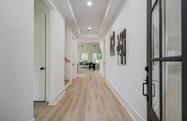 Photo - 1802 Rollingwood Dr