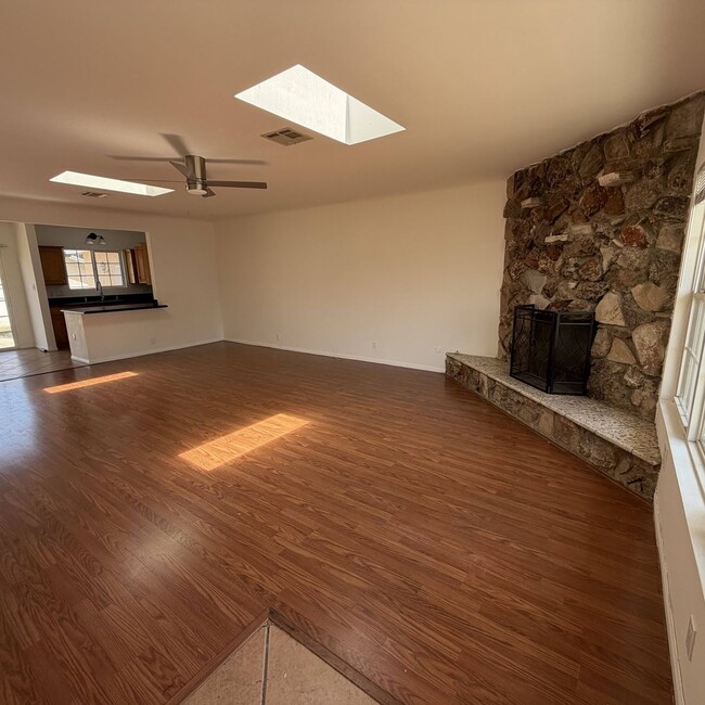 Photo - 1104 N Frederic St