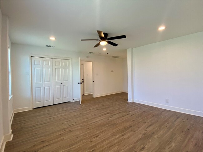 Photo - 4963 Culmore Dr