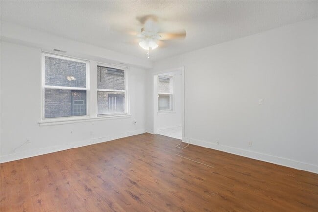 Photo - 3727 N Pine Grove Ave