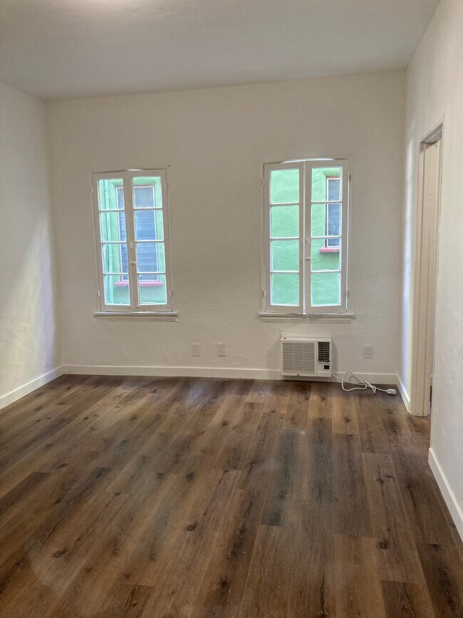 Photo - 839 Parkman Ave Unit 104