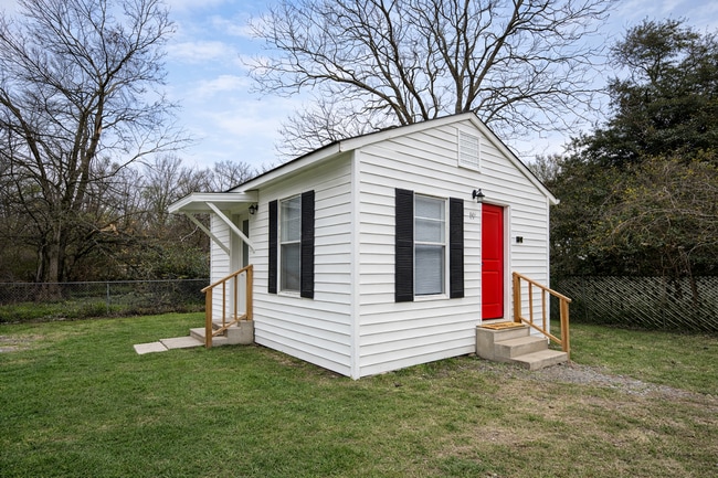 Building Photo - 604 S 7th St