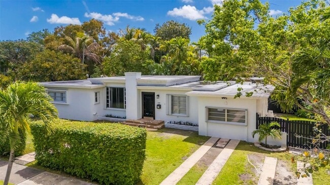 Photo - 2300 SW 24th St