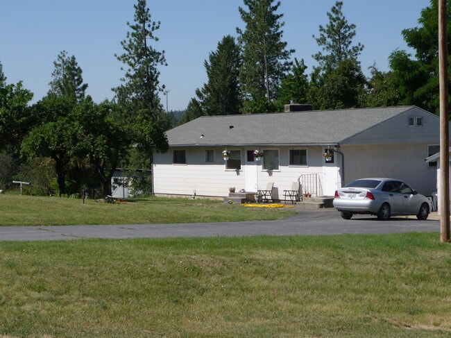 Building Photo - 8219 N Scott Rd Rental