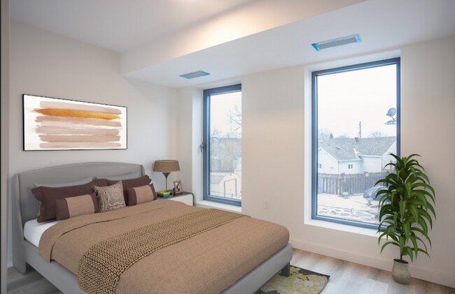 Photo - 325 University Ave W