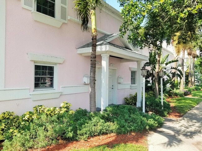 Photo - 169 Pompano Dr SE