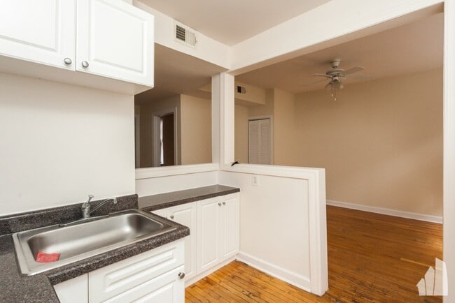 Photo - 545 W Aldine Ave Unit 2E