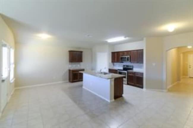 Photo - 1112 Decker Dr