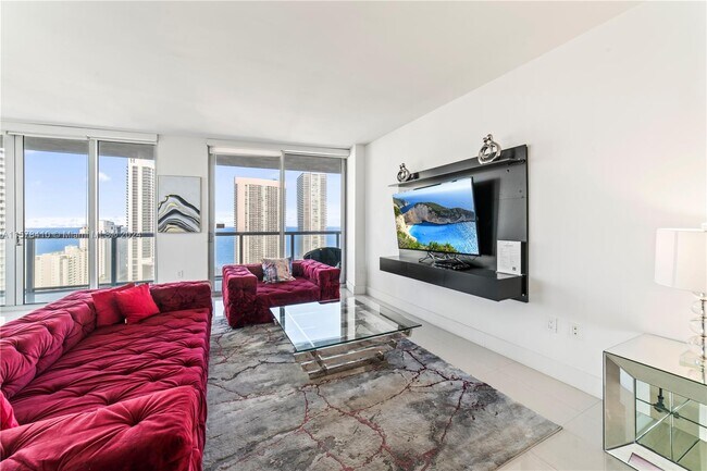 Photo - 2600 E Hallandale Beach Blvd Condominio Unidad T2802