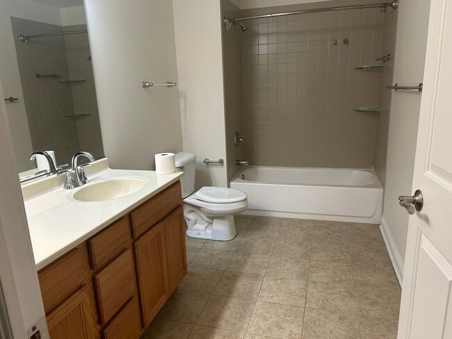 Photo - 3400 N Old Arlington Heights Rd Unit 301