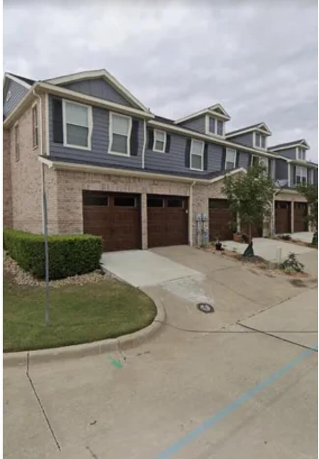 Building Photo - 2220 Stoneleigh Pl Rental