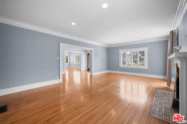 Photo - 1231 S St Andrews Pl