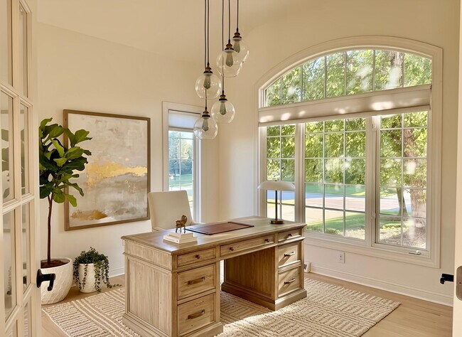 Photo - 900 Evergreen Cir