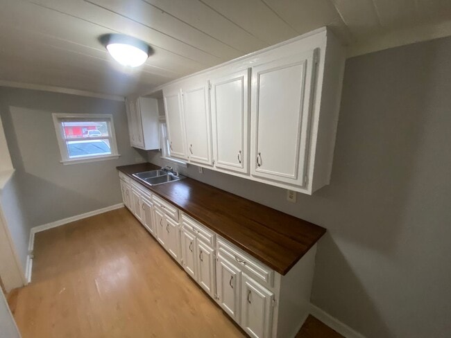 Photo - 3173 Sunrise St