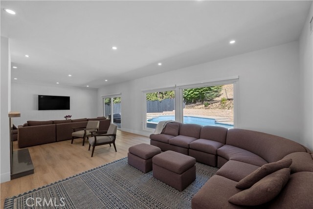 Photo - 4240 Kingfisher Rd