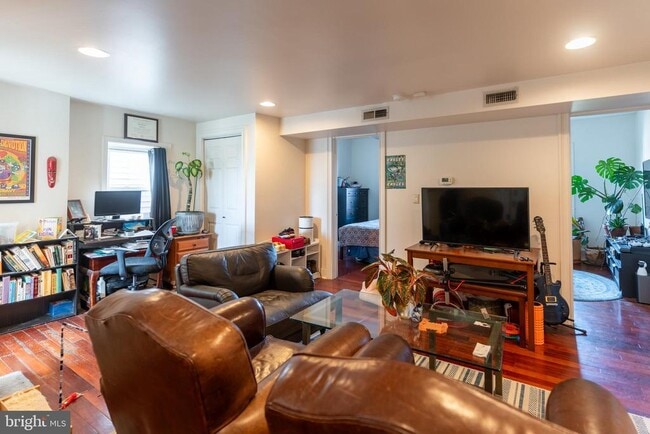 Photo - 1769 Frankford Ave Unit 5