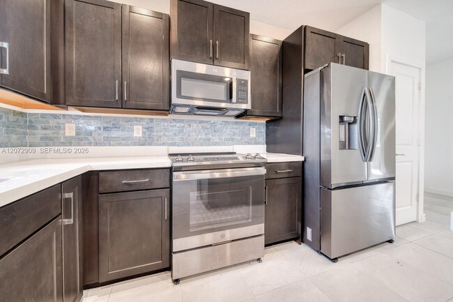 Photo - 1090 SE 23rd Ave
