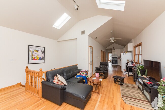 Photo - 916 N Paulina St Unit 3