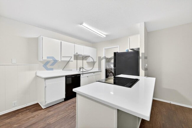 Photo - Unit 5022