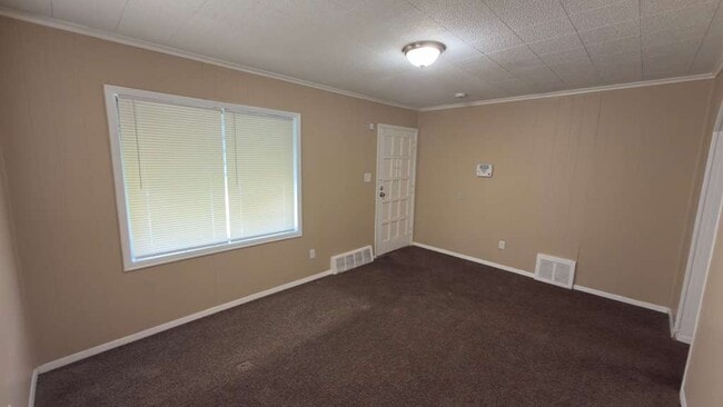 Photo - 8661 Fielding St