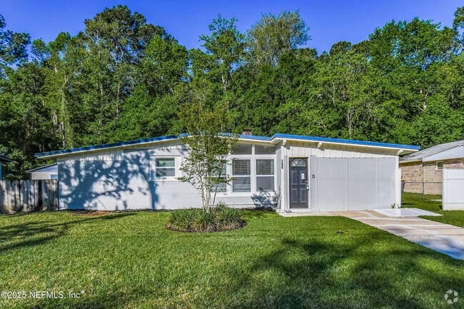 Building Photo - 780 Le Brun Dr Rental