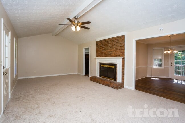 Photo - 507 Ironwood Ct SE