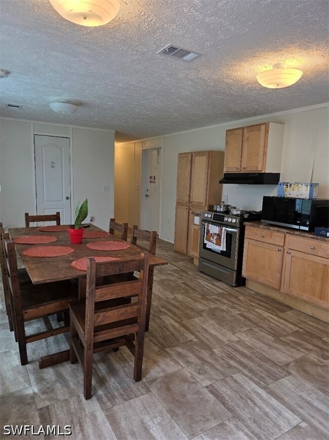 Photo - 8385 Marx Dr