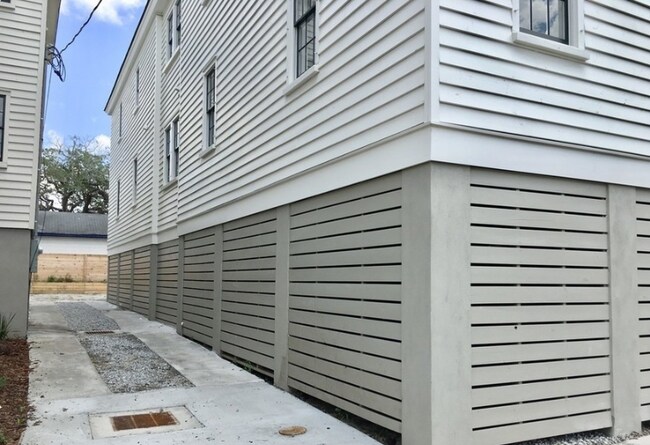 Access to Parking - 26 Aiken St Unit 26 Aiken Street  B