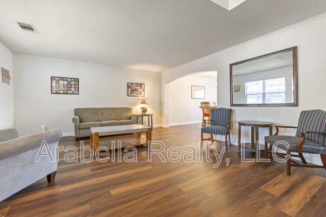 Photo - 9810 Moffitt Dr
