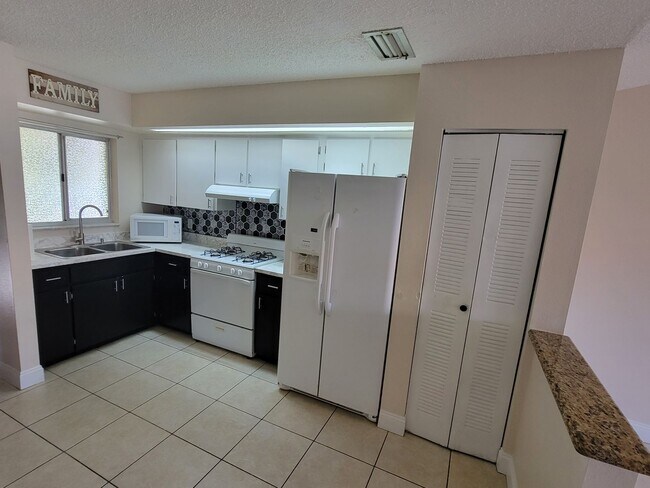 Photo - Two-Bedroom Apartment Located in Orchid Springs