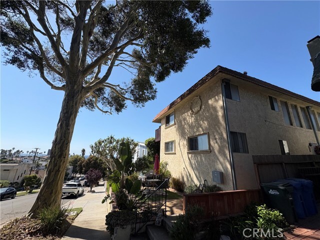 Photo - 537 Avenue A Ave